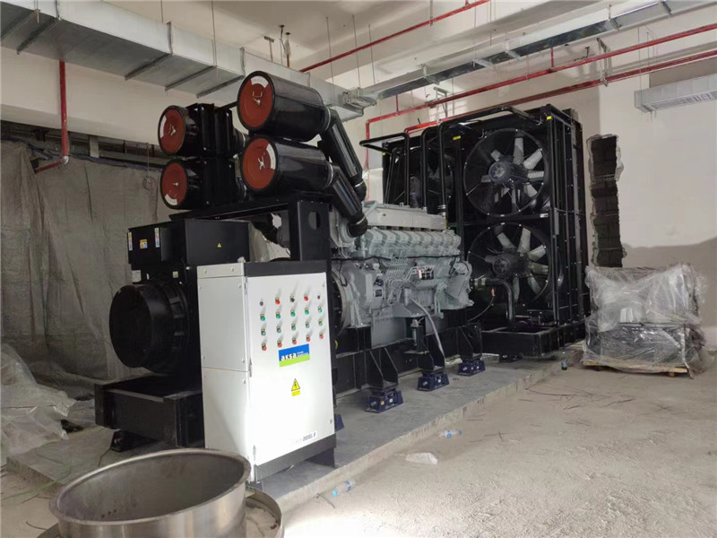 2000kw進口(kǒu)三菱配斯坦福(fú)（雅柯(kē)斯）柴(chái)油發(fā)電機(jī)組